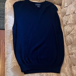 Elegant Men's V-Neck Sweater Vest in Deep Blue